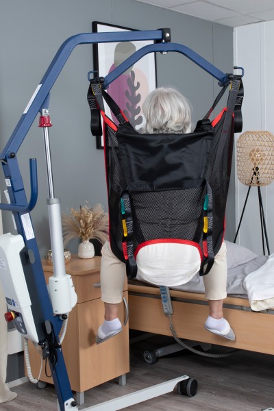 Tétière amovible à attaches